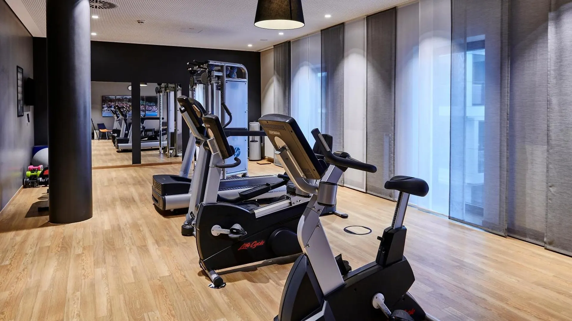Holiday Inn Duesseldorf City - Toulouser Allee By Ihg